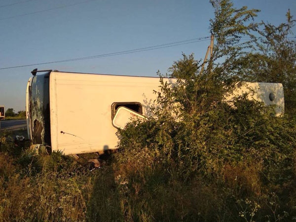 ДТП с пассажирским автобусом на Днепропетровщине: много пострадавших (фото, видео)