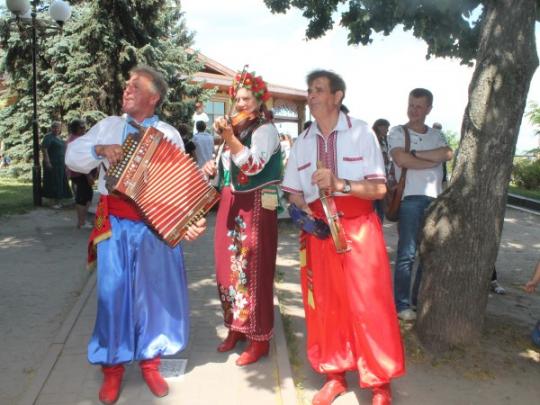 Гостем фестиваля Полтавская галушка был популярный телеведущий (фото)
