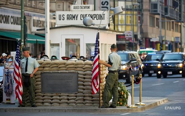 На месте Checkpoint Charlie построят отель