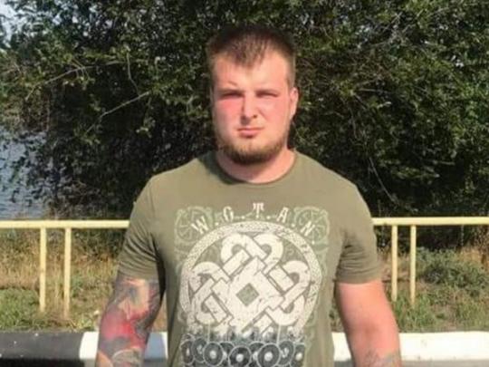 Суд в Бердянске избрал меру пресечения предполагаемому убийце активиста Сармата