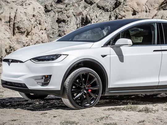 Tesla отзывает 11 тысяч Model X из-за неполадок в обустройстве салонов (фото)
