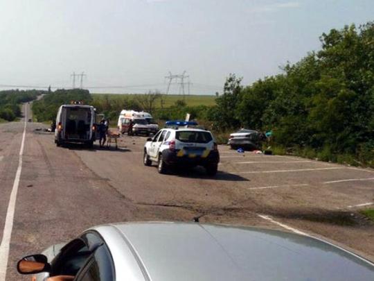 В страшной аварии на Донбассе погибло много людей (фото)