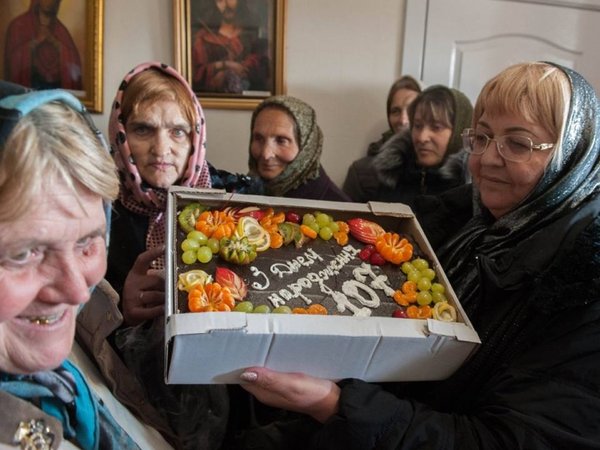Житомирские медики вернули зрение… 107-летней монахине (фото)