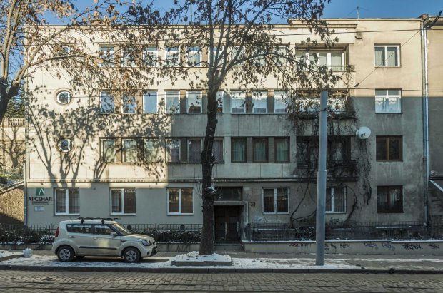 Будинок з підписом архітектора: що ховають в собі камяниці на Вітовського