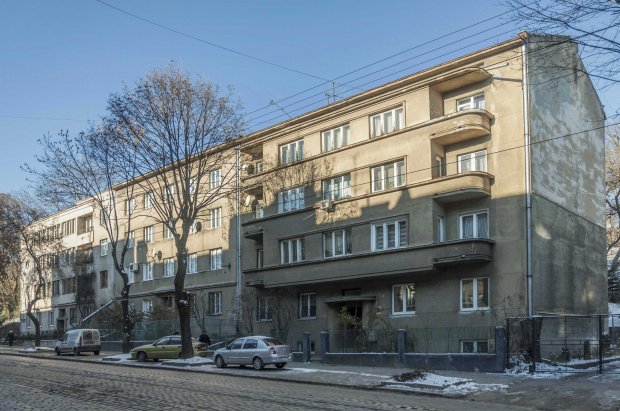 Будинок з підписом архітектора: що ховають в собі камяниці на Вітовського
