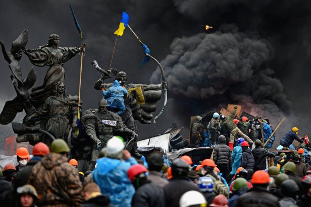 Чому українці голосували не за Зеленського, а проти Порошенка