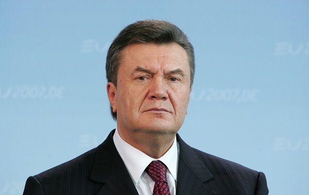 Цинічні Санта-Клауси: як депутати жбурлялися новорічними подарунками в дітей