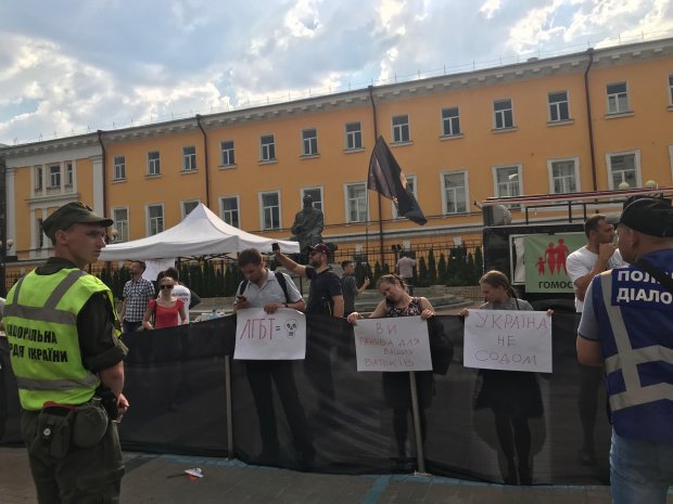 Головні новини 23 червня: провокації на Марші рівності в Україні та низка скандалів у Нацполіції