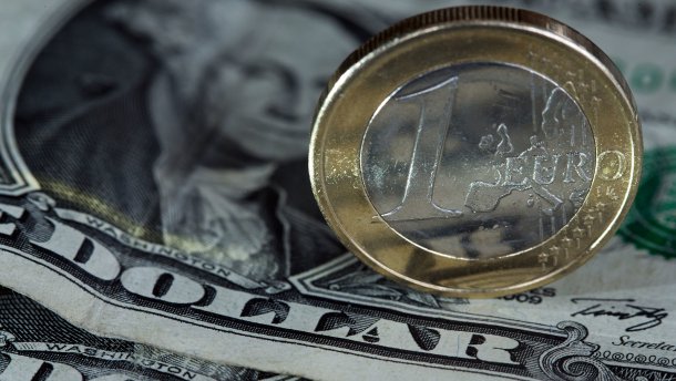 Готівковий курс валют 12 вересня: долар і євро обвалилися
