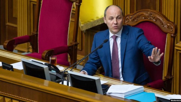 Хімічна кастрація педофілів: Парубій підписав закон, справа за Зеленським