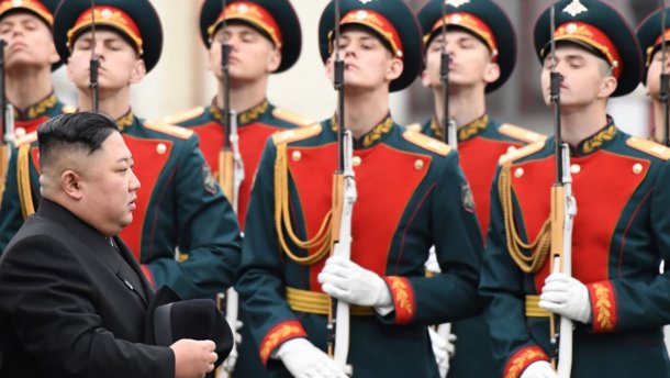Кім Чен Ин у Росії: легендарний бронепоїзд, ексклюзивний лімузин і неймовірно спритні охоронці