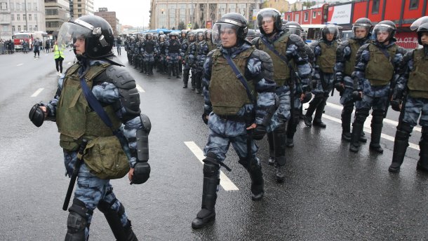На активістку у Росії можуть відкрити справу, бо вважає правоохоронців безсовісними