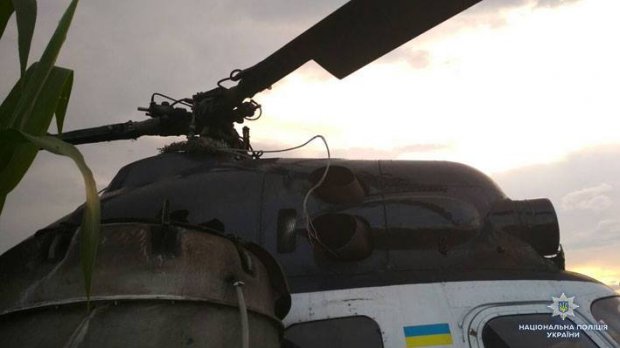 На Чернігівщині гелікоптер зачепив лінію електропередач: без світла залишилося 5 сіл (фото)