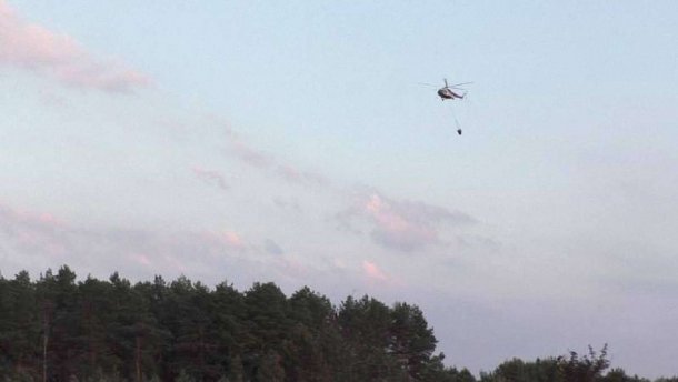 На Чернігівщині триває пожежа на території військового лісгоспу: залучено авіацію