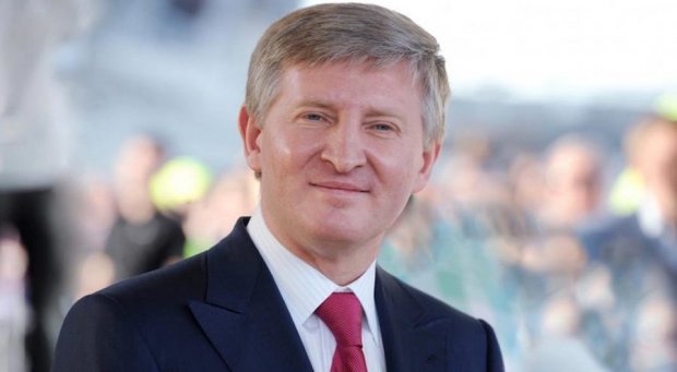 На чолі з Порошенком: як Ахметов отримує мільярди гривень з податків українців