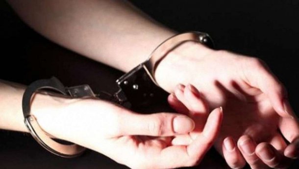 На Хмельниччині затримали жінку, яка хотіла здати в оренду дітей для жебракування