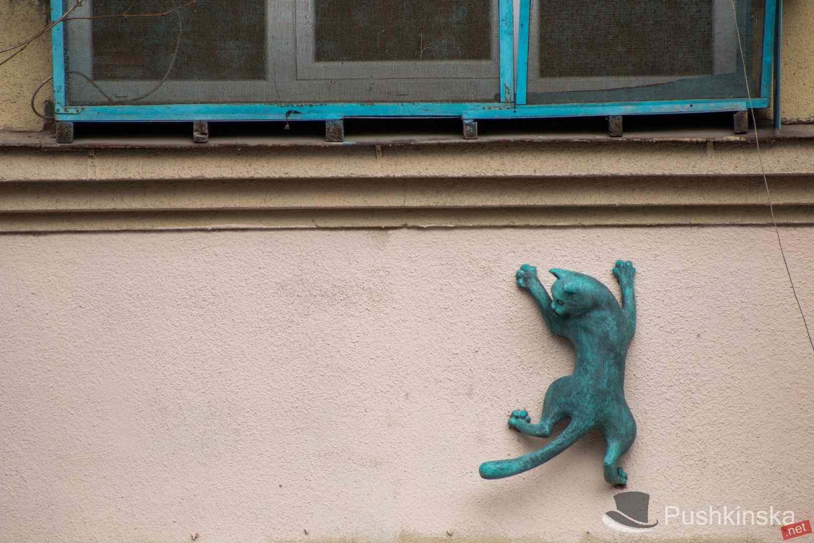 На улицах Одессы продолжают появляться новые скульптуры. Фото