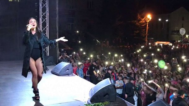 Під час концерту Злати Огневич ураган потрощив сцену: зявилося відео