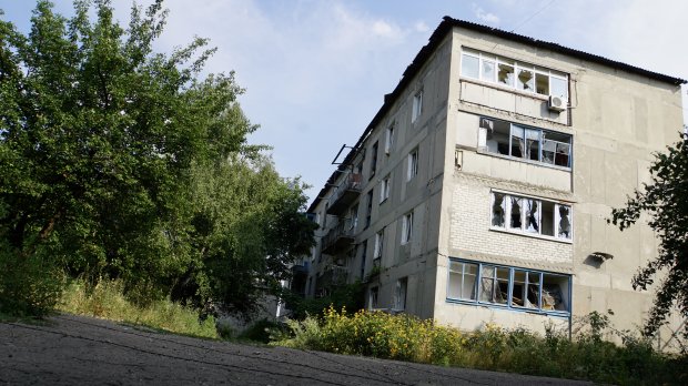 Піски через 5 років після звільнення: як бойовики знищили елітне селище на околиці Донецька