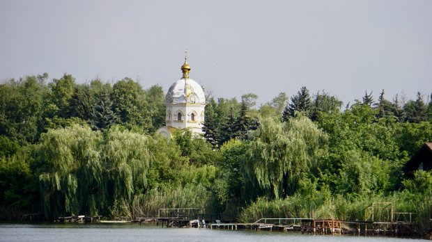Піски через 5 років після звільнення: як бойовики знищили елітне селище на околиці Донецька