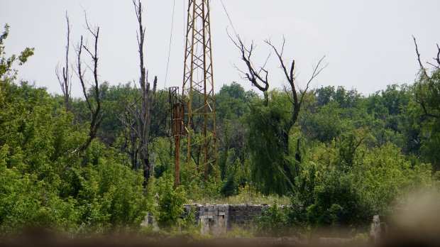 Піски через 5 років після звільнення: як бойовики знищили елітне селище на околиці Донецька