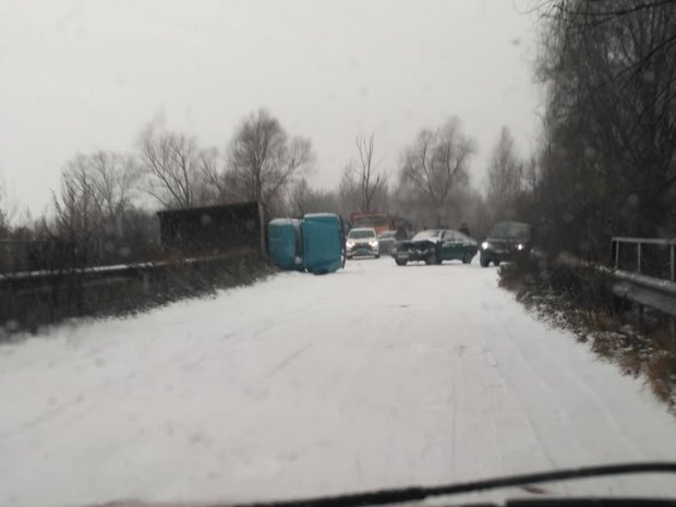 Перший сніг в Україні: що відбувається в областях