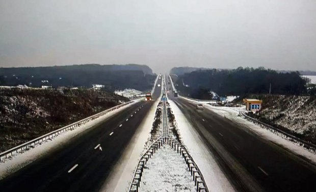 Перший сніг в Україні: що відбувається в областях