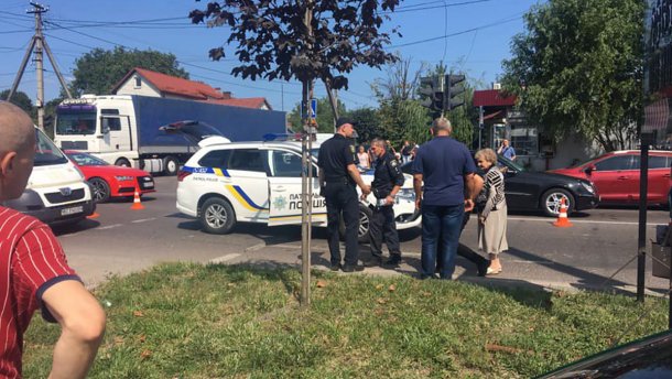 Поліцейські збили 2 жінок на переході у Львові: відкрито справу