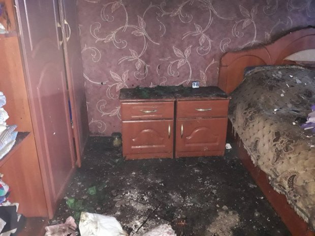 Пожежа у багатоповерхівці у Хмельницькому: пожежники врятували пенсіонера