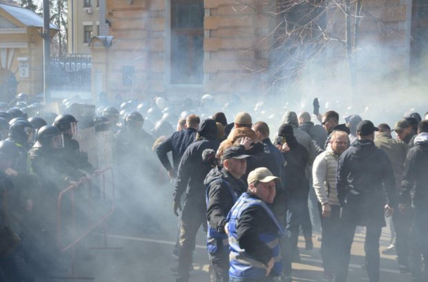Скандал із Нацкорпусом: чи були домовленості з Аваковим і до чого тут Тимошенко