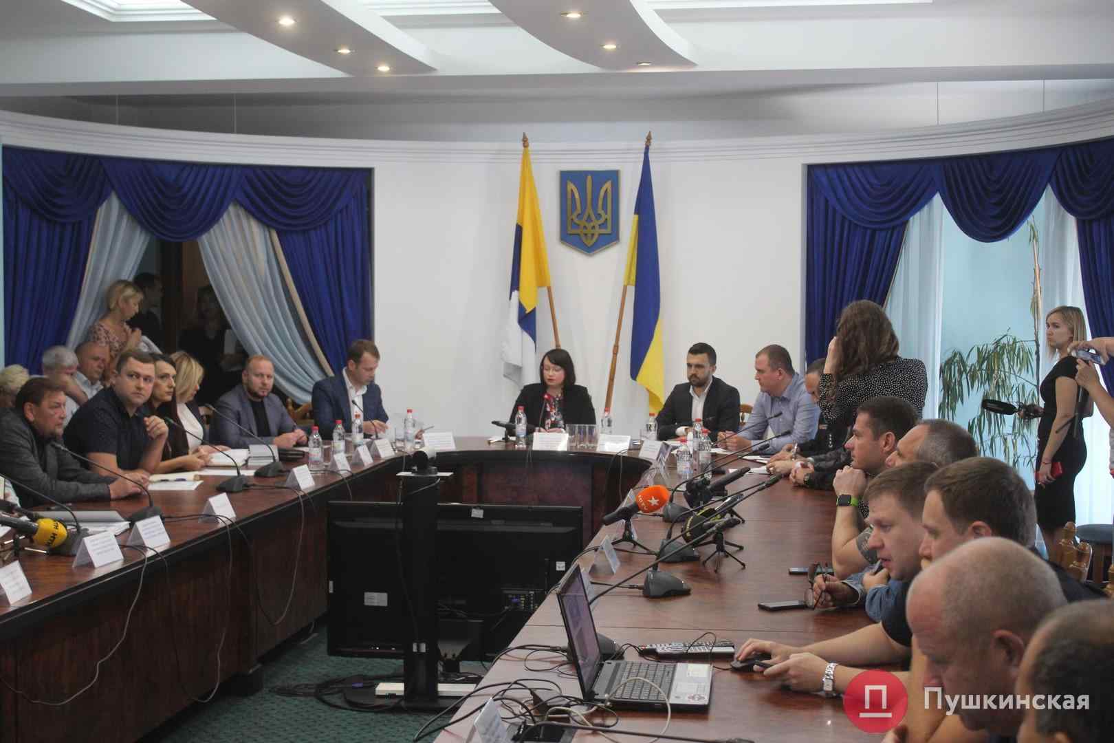 Смертельное ДТП под Одессой: водителя фуры задержали, а дорогу хотят обезопасить. Фото