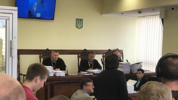 Суд залишив у силі нічний домашній арешт підозрюваному у побитті нардепа Найєма