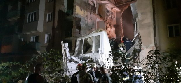 У Дрогобичі обвалилася частина багатоповерхівки: зросла кількість загиблих