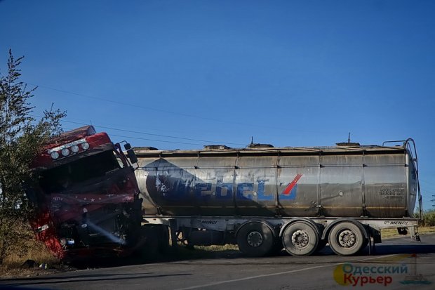 У ДТП на одеській трасі загинули 9 осіб: усе, що відомо наразі