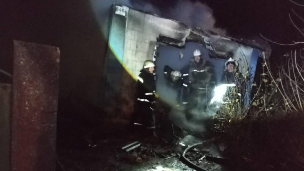 У масштабній пожежі на Запоріжжі загинули троє маленьких дітей: фото з місця події