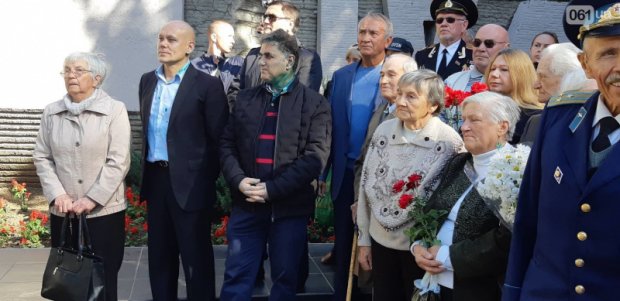 У Запоріжжі облили зеленкою відомого любителя русского міра: фото