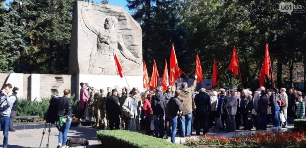 У Запоріжжі облили зеленкою відомого любителя русского міра: фото