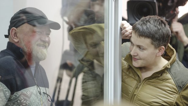 Україна опинилась у шизофренії, або Чому випустили Савченко та Рубана