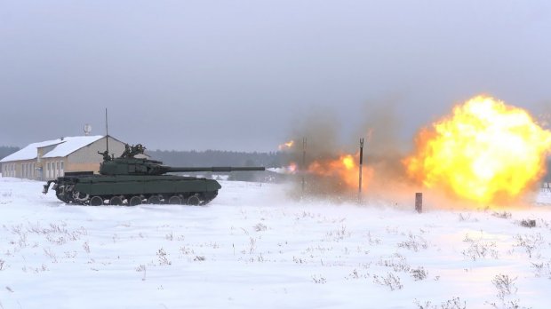 Українці модернізували потужний бойовий танк Т-64: яскравий відеоогляд