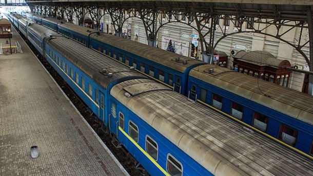 Укрзалізниця відкрила продаж квитків на додатковий поїзд на захід країни