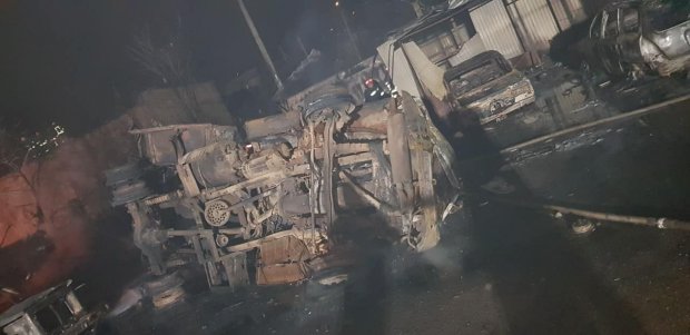Вибухи та пожежа у Кропивницькому, є постраждалі: фото і відео (оновлено)