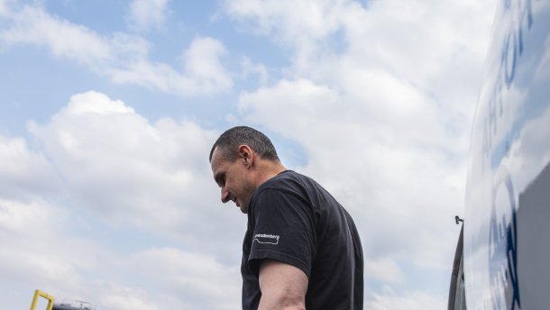 Я вів маленьку боротьбу, про яку ніхто не знав, – Сенцов завітав на форум YES