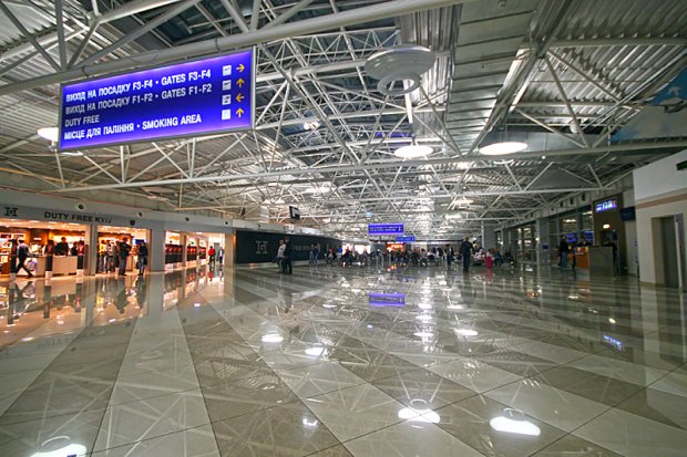 Як Гройсман чемно послав ірландського перевізника Ryanair гостомельським лісом