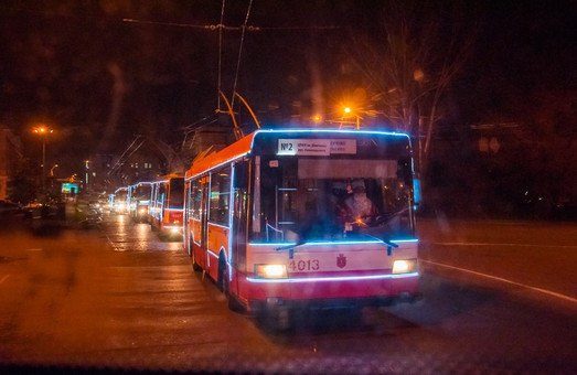 Запальні танці, солодощі та новорічні костюми: як в Україні відсвяткували День Святого Миколая