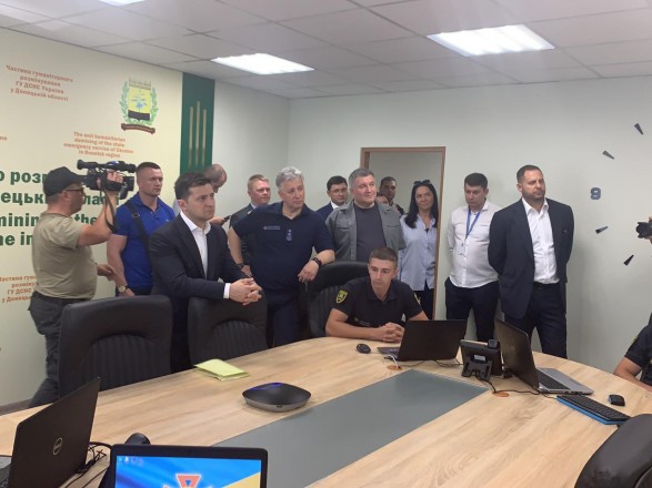 Зеленський відвідав Маріуполь у річницю звільнення міста