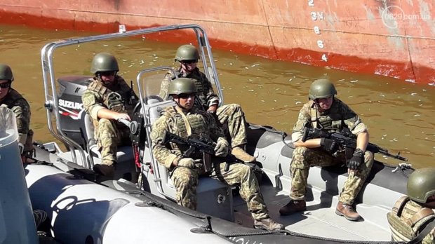Зеленський відвідав Маріуполь у річницю звільнення міста