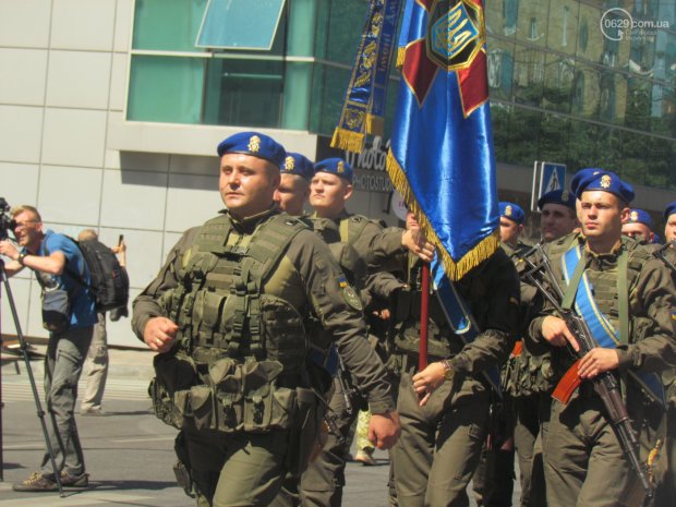 Зеленський відвідав Маріуполь у річницю звільнення міста
