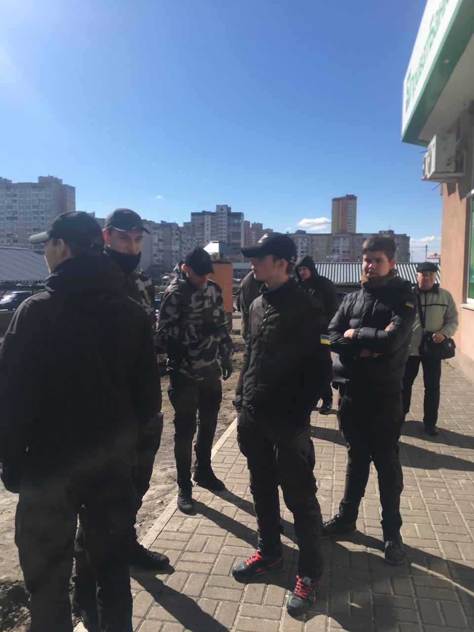 Бойцы Национального корпуса воюют в Киеве с многодетными матерями, – Старостенко