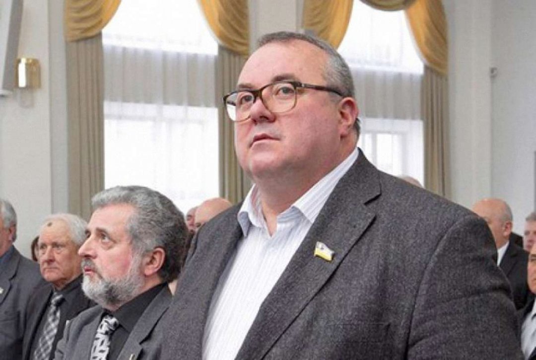 Бывшего народного депутата Украины подозревают в хищении 20 млн долларов из Ощадбанка