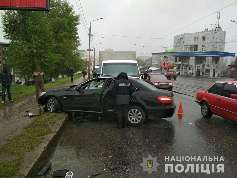 ДТП в Харькове совершил человек на украденной машине, пострадала девочка